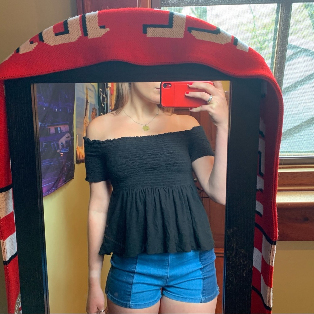 Off the shoulder black t shirt